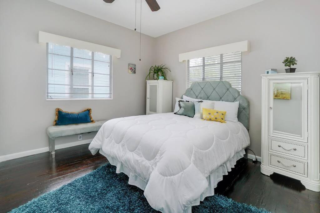 No Ho Yellow Door Bungalow Tampa Ngoại thất bức ảnh