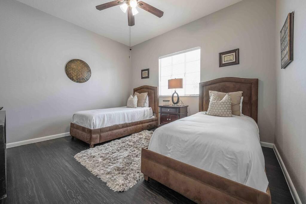 No Ho Yellow Door Bungalow Tampa Ngoại thất bức ảnh