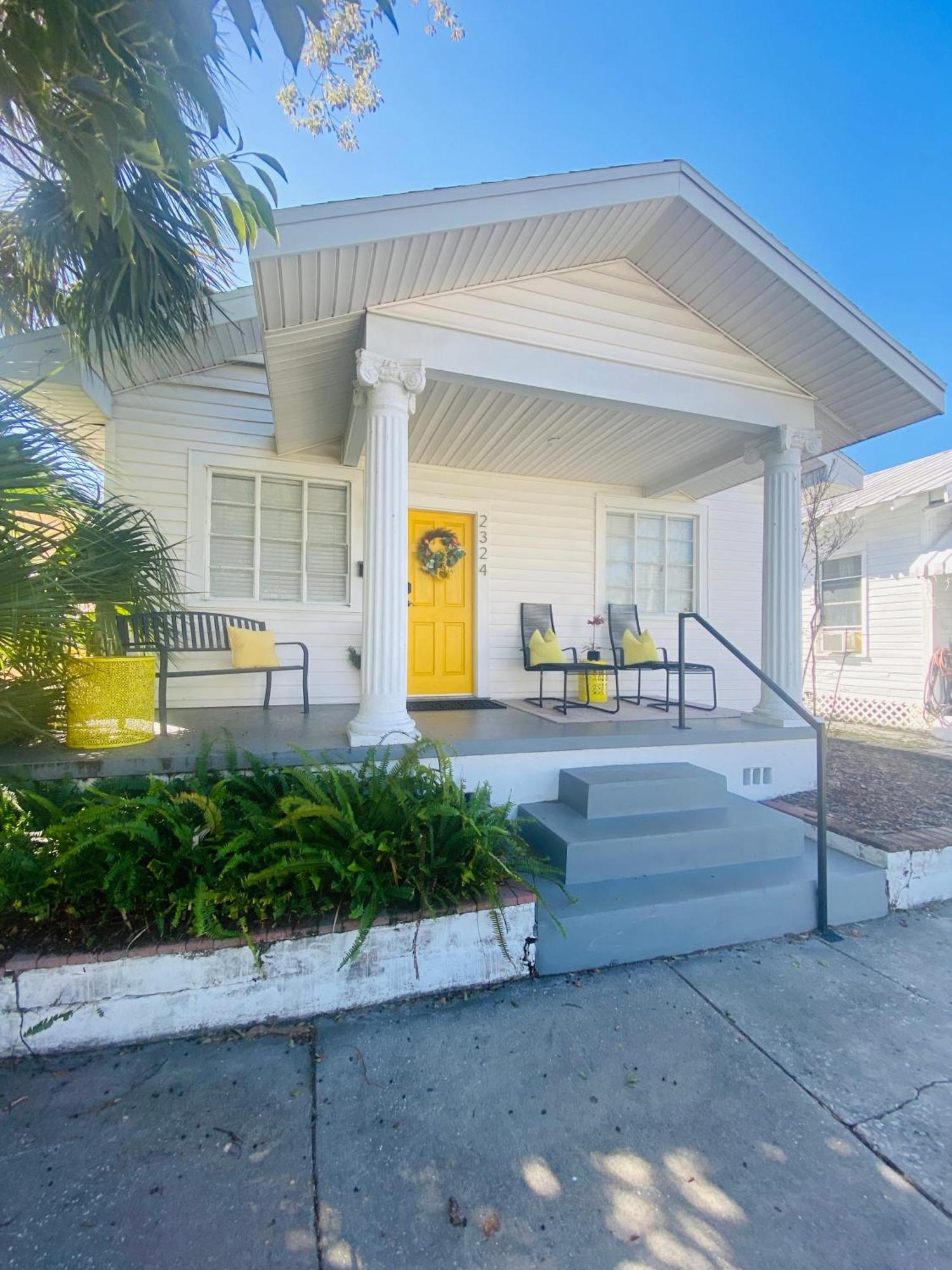 No Ho Yellow Door Bungalow Tampa Ngoại thất bức ảnh