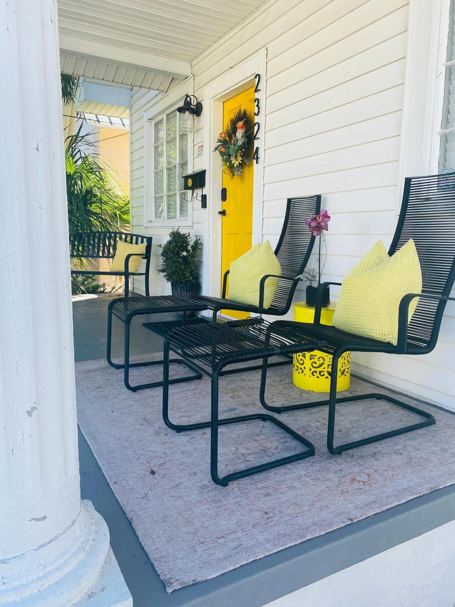 No Ho Yellow Door Bungalow Tampa Ngoại thất bức ảnh